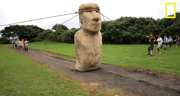 ¿Cómo transportaron los nativos de la Isla de Pascua sus famosas y pesadas estatuas?