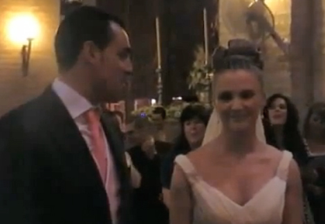La novia sorprende al novio en plena boda con la canción 'Quiéreme' de Nuria Fergó