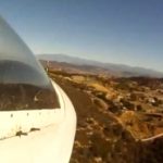 Un piloto necesita hacer un aterrizaje de emergencia