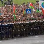 Impresionante desfile militar en Bielorusia con efecto dominó