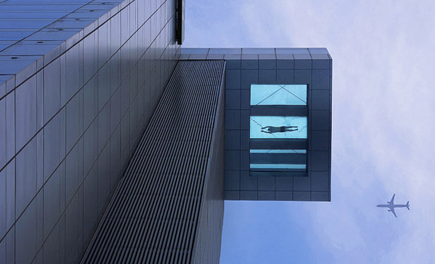 El hotel Holiday Inn de Shanghai tiene una piscina única en el piso 24