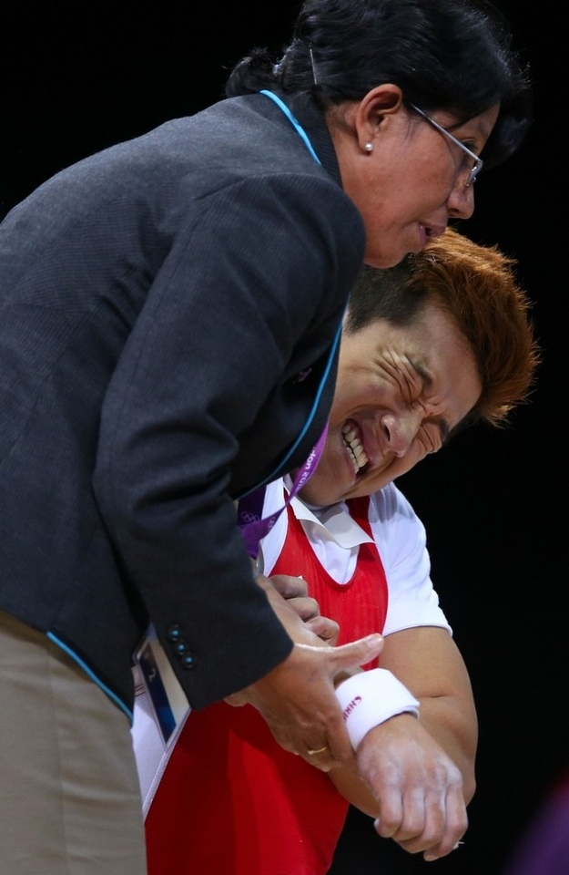 Sa JaeHyouk se fractura el brazo derecho al intentar levantar 162 kg