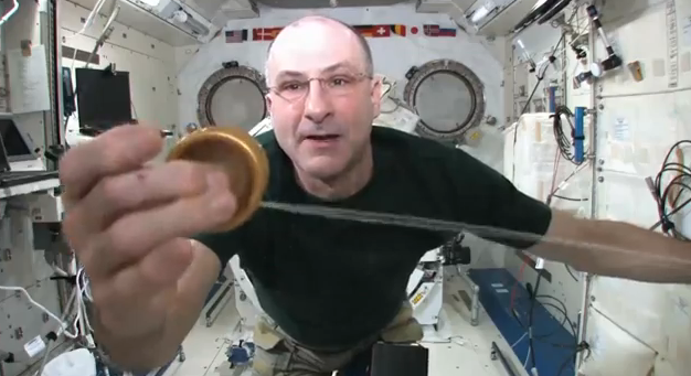 Un Yo-Yo en el espacio