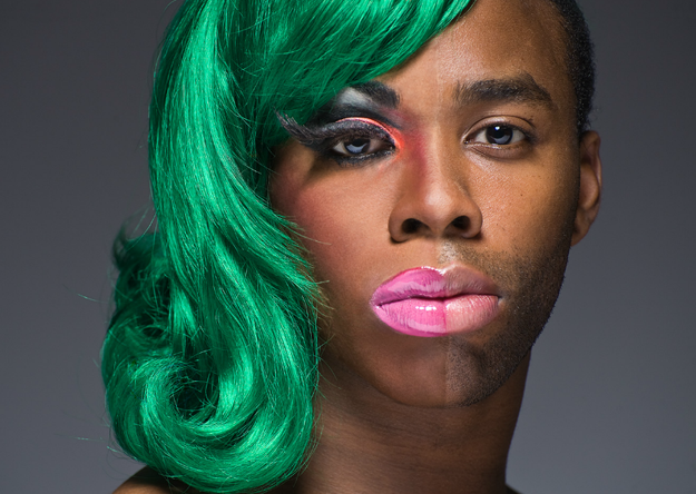 ''Half-Drag'' de Leland Bobbé: Mitad hombre, mitad drag queen