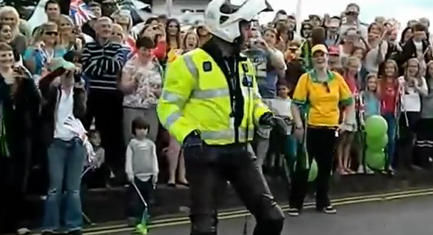 El policía más marchoso de Londres 2012