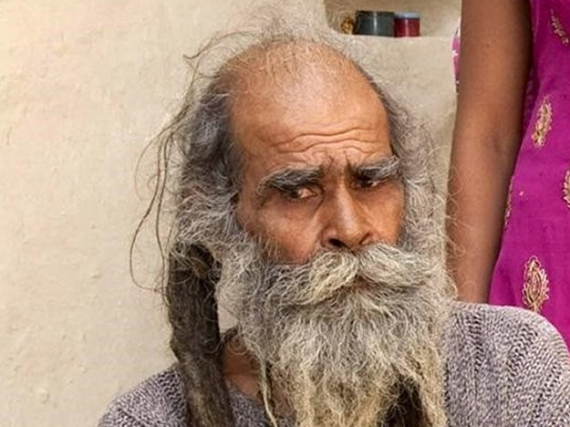 Kailash Singh, el hombre que lleva 38 años sin bañarse