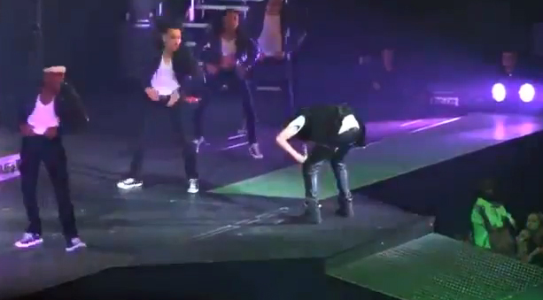 Justin Bieber vomita en el escenario durante un concierto en Arizona