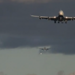 Time lapse: Aviones aterrizando en el aeropuerto de Heathrow, Londres