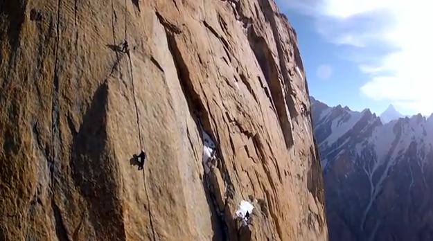 Ascenso a la Torre del Trango en Pakistán filmado por un cuadricóptero