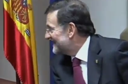 Rajoy hablando en inglés: ''It´s very difficult todo esto''