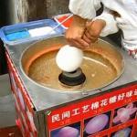Así se curran los algodones de azúcar en China