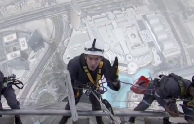 hombre limpia cristales Burj Khalifa