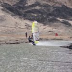 mujer bate record windsurf desierto