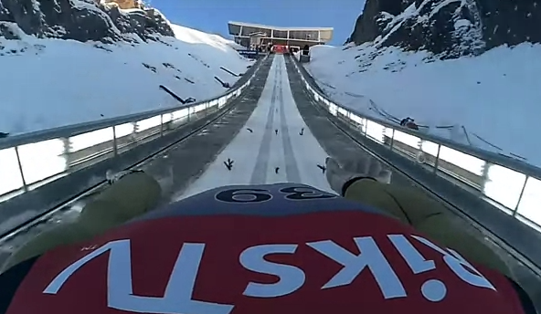 Jurij Tepes: Impresionante salto de esquí de 208,5 metros grabado con las cámaras de su casco