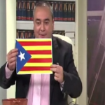 Armando Robles quema una estelada catalana en directo
