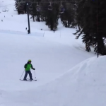 Un niño de 11 años hace su primer salto de esquí