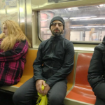 Sergey Brin, cazado en el metro de Nueva York utilizando las Google Glass