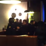 #23F: Policía antidisturbios entra en un bar de Atocha y agrede a un joven