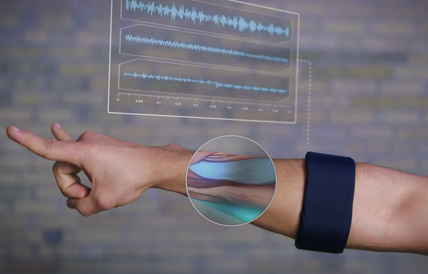 MYO: Un brazalete para controlar gadgets a través del movimiento