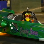 El piloto de dragster Pieter De Wit choca a más de 400 km/h durante la Perth Motorplex