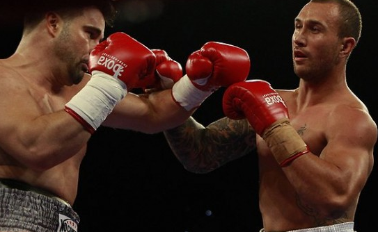 Quade Cooper gana su primer combate como boxeador profesional por KO