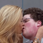 El morreo de Bar Refaeli con Jesse Heiman