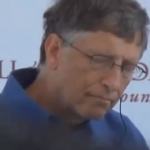 Bill Gates se queda dormido durante un discurso en México