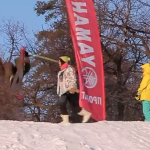 Una chica casi se queda sin cabeza en un campeonato de esquí