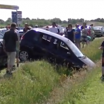 Cómo NO sacar el coche de una zanja