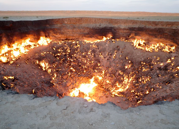 Un vídeo de un cráter de lava es atribuido erróneamente al meteorito caído en Rusia