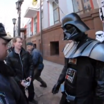 Darth Vader intenta asaltar la sede del Ministerio de Justicia de Ucrania