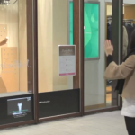Escaparates japoneses con maniquíes que imitan tus movimientos a través de Kinect