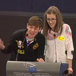 Estudiante español imita a Ylenia de Gandía Shore en el Parlamento Europeo