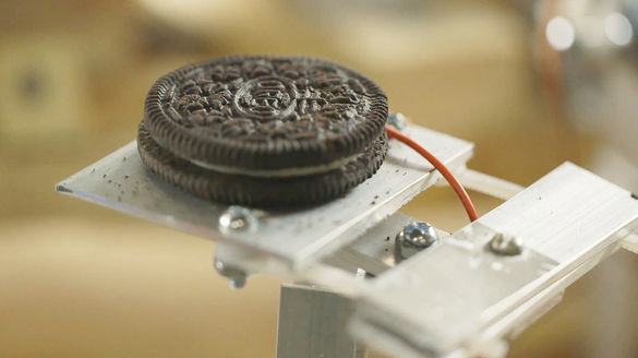 OREO Separator Machine: La máquina que separa las galletas Oreo