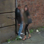 Google Street View fotografía a una prostituta masturbando a un cliente