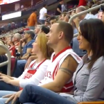 WTF Kiss Cam durante un partido de los Houston Rockets