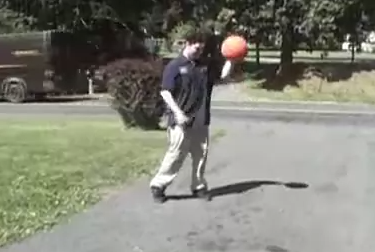 Pelota de baloncesto demasiado hinchada