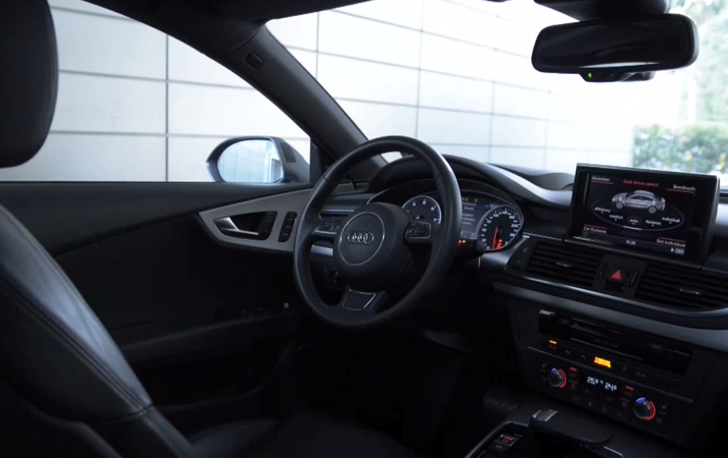 Audi Garage Parking Pilot, o cómo aparcar tu Audi desde el teléfono móvil
