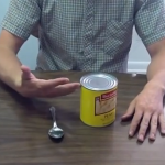 Cómo abrir una lata cuando no tienes un abrelatas cerca