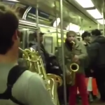 Batalla de saxos en el metro de Nueva York (vídeo más largo)