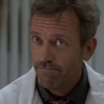 El Dr. House atendiendo a una mujer con asma