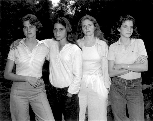 Retratos de 4 hermanas durante 36 años
