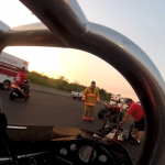 La joven piloto Amy Taub hace un giro de 360° a 225 km/h en su Dragster