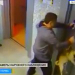 Un hombre salva a un perro de morir ahorcado en un ascensor