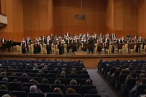 El público del concierto pide a gritos que la orquesta de RTVE sea pública