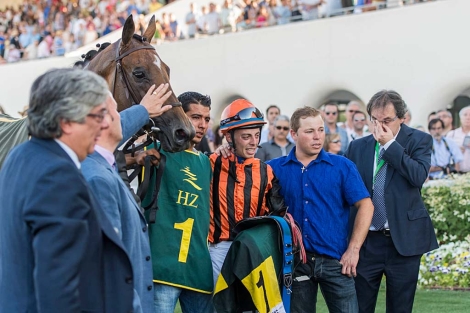 Achtung, un caballo que ganó la carrera del Gran Premio de Madrid cinco horas después de que su preparador muriera de leucemia