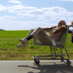 Primer adelanto de Jackass: Bad Grandpa