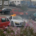 Vas con tu Audi R8 Spyder a una boda y ocurre esto...