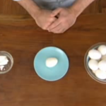 Cómo pelar un huevo duro en menos de 10 segundos