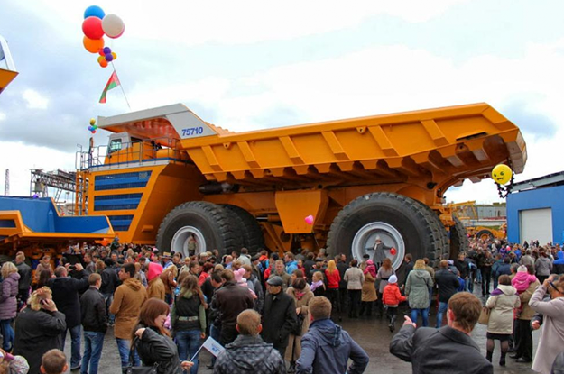 BelAZ 75710: El camión más grande del mundo